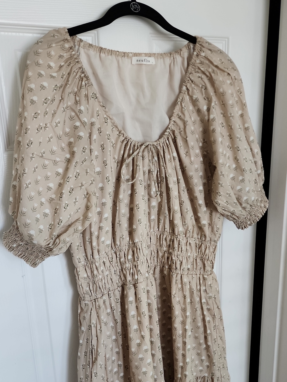 Neuflora Odessa Beige Floral Smocked Waist Midi Dress L